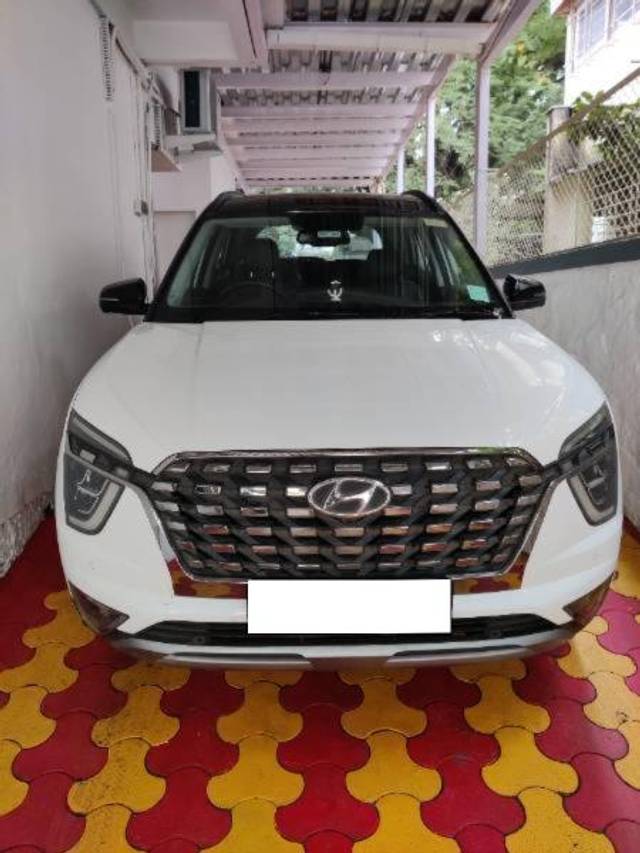 https://images10.gaadi.com/usedcar_image/4184336/original/processed_6b8eacd6-e44f-4db2-ac48-ce3d51a8e3a9.jpg?imwidth=6400