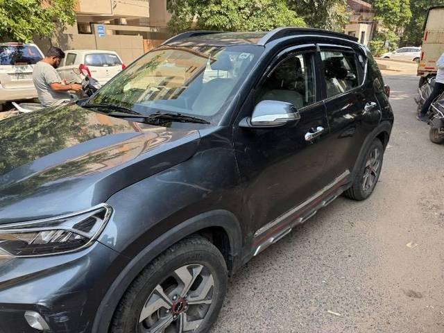 https://images10.gaadi.com/usedcar_image/4184421/original/processed_8becb07c-a30c-45aa-9b33-77a096d0b7c6.jpg?imwidth=6400