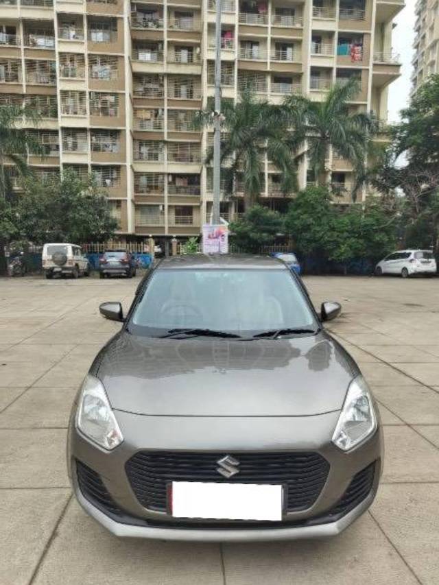 https://images10.gaadi.com/usedcar_image/4184454/original/processed_bb87b421-5d47-4c6a-96a3-96dc56e18e5c.jpg?imwidth=6400