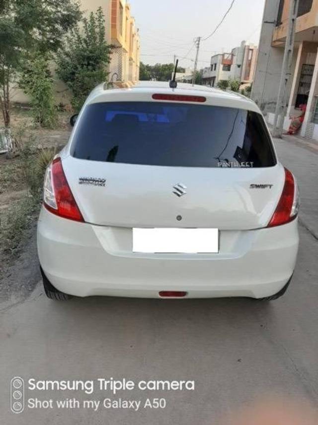 https://images10.gaadi.com/usedcar_image/4184496/original/processed_a7e41898-316c-443c-b845-cd2bfbb54893.jpeg?imwidth=6401