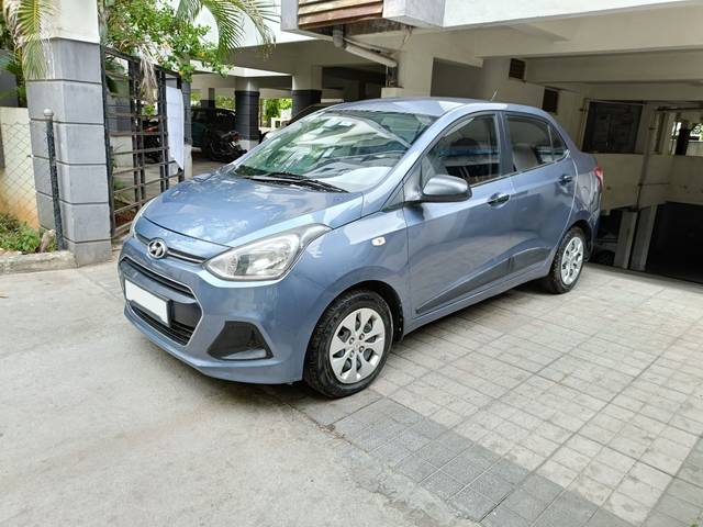 https://images10.gaadi.com/usedcar_image/4184661/original/a9cf9b93c7efa99867f72abb7689adf1.jpg?imwidth=6402