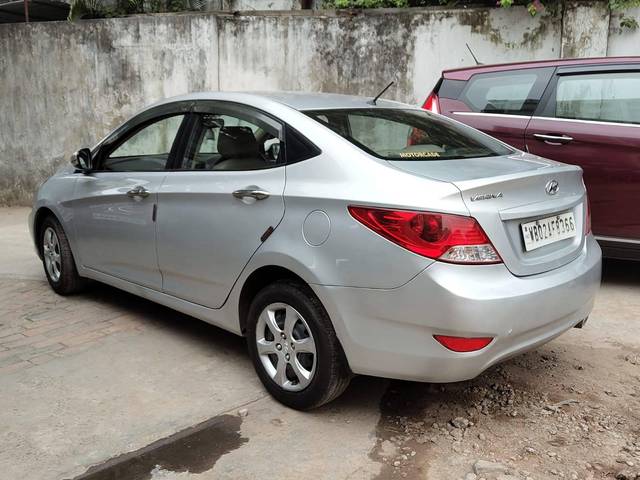 https://images10.gaadi.com/usedcar_image/4184817/original/processed_fb58e24a602d8ae3cfbc65877814c8a2.jpg?imwidth=6402