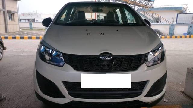 https://images10.gaadi.com/usedcar_image/4184820/original/processed_fce1c1e6-90be-411d-8863-7050112d5438.jpg?imwidth=6400