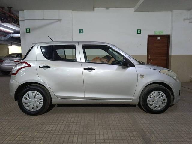 https://images10.gaadi.com/usedcar_image/4184892/original/processed_d8de94a88f0bd5b420391440594696b3.jpeg?imwidth=6401