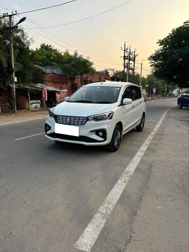 https://images10.gaadi.com/usedcar_image/4185004/original/processed_31a34b6981aefbee24a0370a60bb8147.jpeg?imwidth=6402