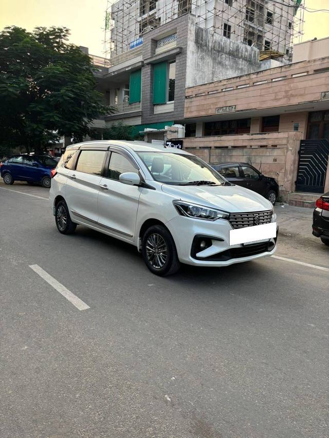 https://images10.gaadi.com/usedcar_image/4185004/original/processed_77586c1c5ad505879af1471f4ac56b6d.jpeg?imwidth=6400