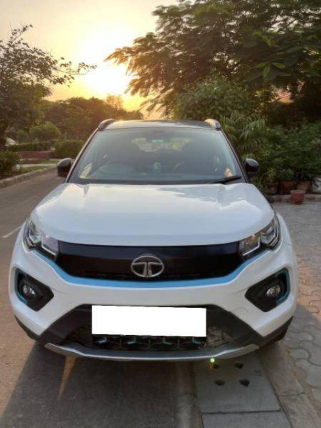 https://images10.gaadi.com/usedcar_image/4185022/original/d28bbba030e55908630243e86117f874.jpeg?imwidth=6400