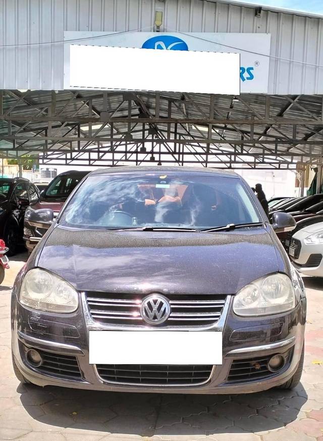 https://images10.gaadi.com/usedcar_image/4185119/original/processed_bc704ea4b48d05b4427ba7aca8c1c5ef.jpeg?imwidth=6402