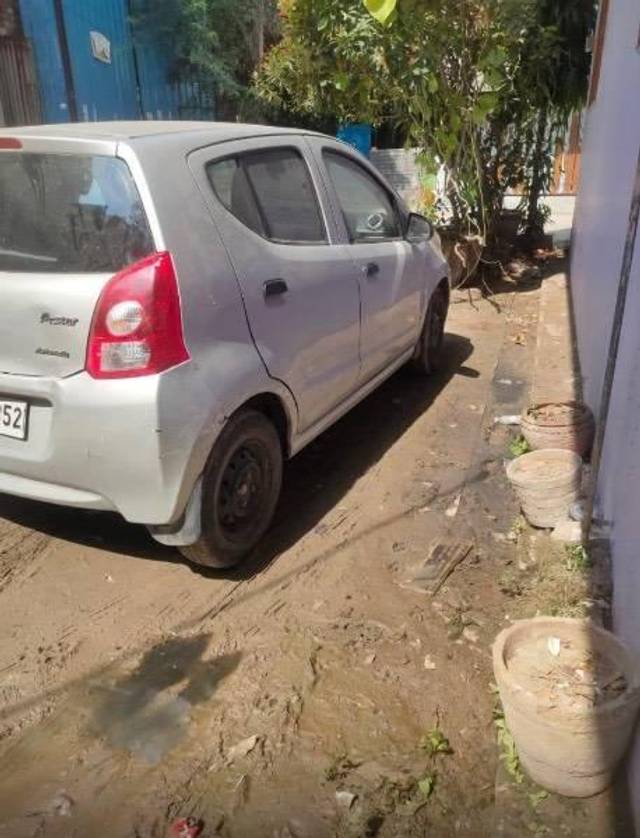 https://images10.gaadi.com/usedcar_image/4185123/original/processed_bd97295f-8ac5-44e6-b275-61033fb7dd16.jpeg?imwidth=6401