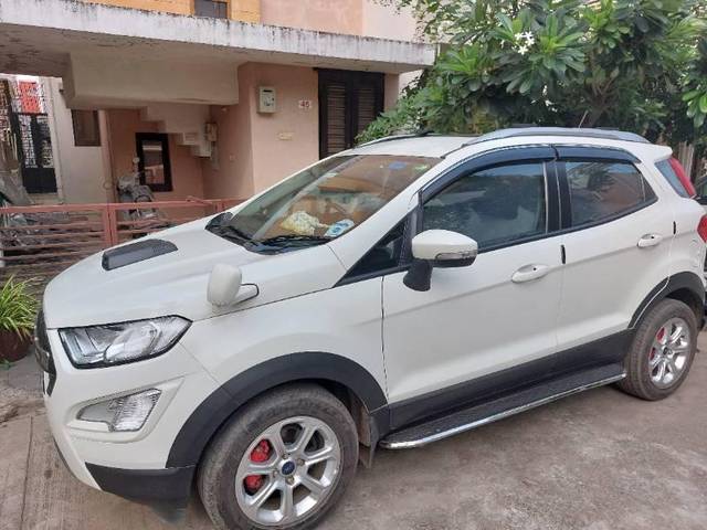 https://images10.gaadi.com/usedcar_image/4185198/original/processed_179f1fd5-2745-4687-9394-68760ce6cd97.jpg?imwidth=6400