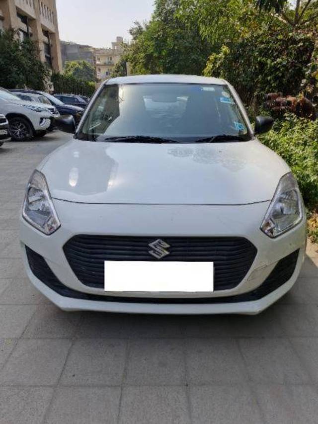 https://images10.gaadi.com/usedcar_image/4185248/original/55caaf74d9146250f039ef82b8b5a62c.jpg?imwidth=6400