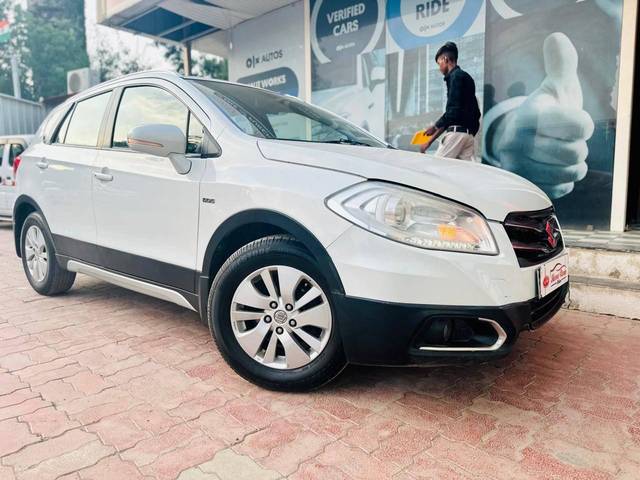 https://images10.gaadi.com/usedcar_image/4185393/original/processed_66b4212ee876e421c6a478c2539468ed.jpg?imwidth=6400