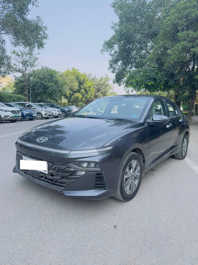 https://images10.gaadi.com/usedcar_image/4185474/original/processed_36a617cbdabc55bc19404617b3fe8243.jpg?imwidth=6402