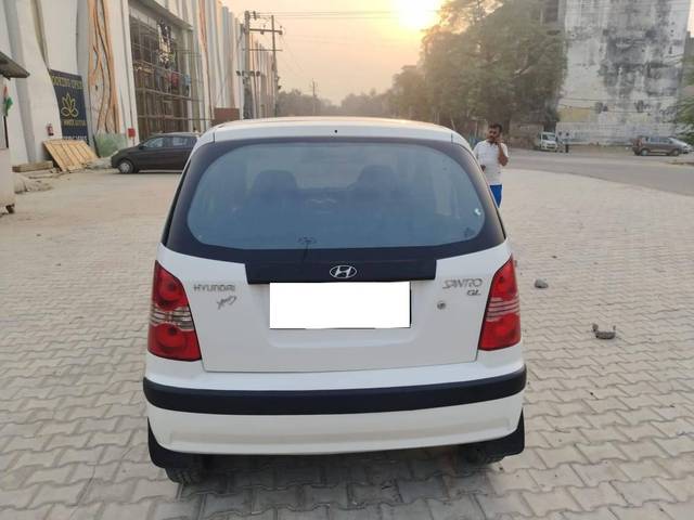 https://images10.gaadi.com/usedcar_image/4185482/original/processed_b235e6b5fe13f4555811b2ffa0114c08.jpg?imwidth=6402