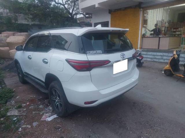 https://images10.gaadi.com/usedcar_image/4185614/original/processed_68a8310b-9496-47a5-b489-cb931fa082d8.jpg?imwidth=6400