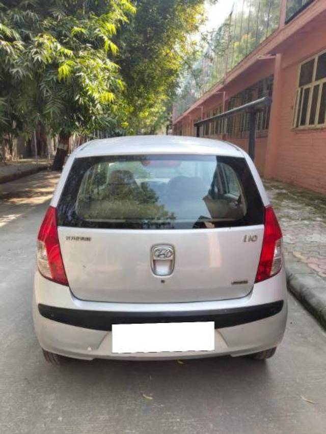 https://images10.gaadi.com/usedcar_image/4185621/original/bb86703b91d2b98d9f458147be60306e.jpg?imwidth=6401