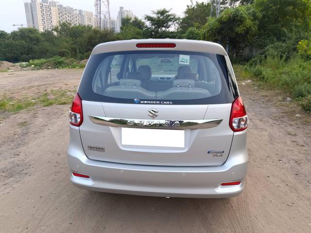 https://images10.gaadi.com/usedcar_image/4185634/original/processed_8fffab06b2f21a8fb941500deb9ad071.jpg?imwidth=6402