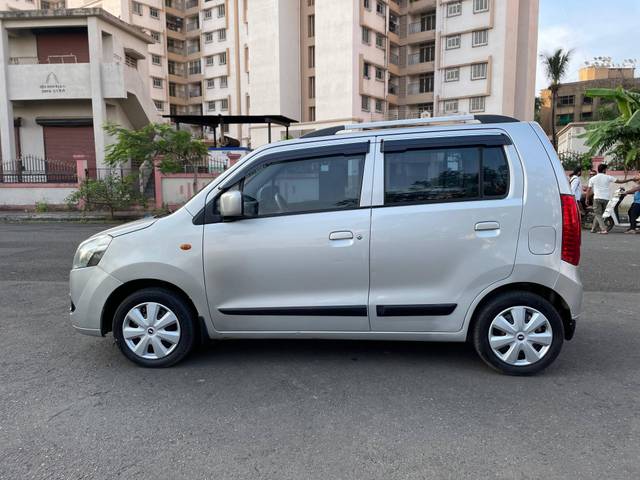 https://images10.gaadi.com/usedcar_image/4185667/original/processed_85982790b32fee029a6e3f11b9c4ec88.jpg?imwidth=6402