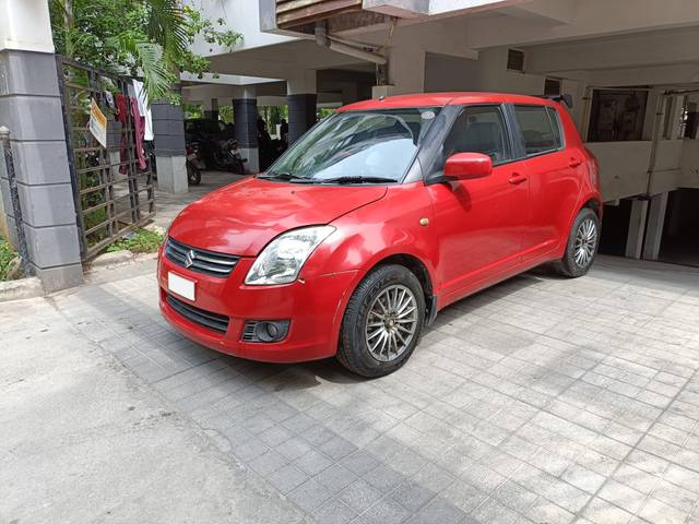 https://images10.gaadi.com/usedcar_image/4185689/original/processed_92c4eb87a58da583a9af5bdd5145e525.jpg?imwidth=6402