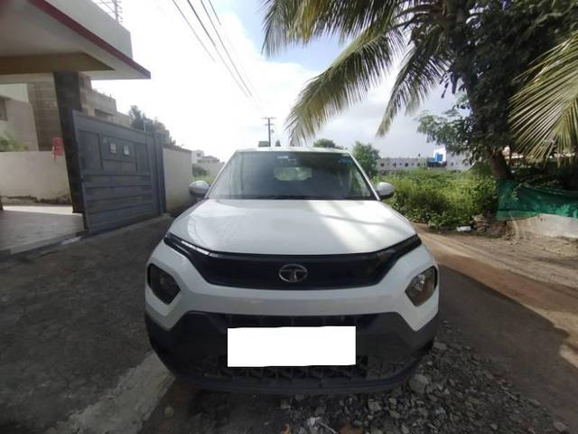 https://images10.gaadi.com/usedcar_image/4185734/original/processed_c582a6ca-1a1a-4c37-9ecd-705f30739b8e.jpg?imwidth=6400