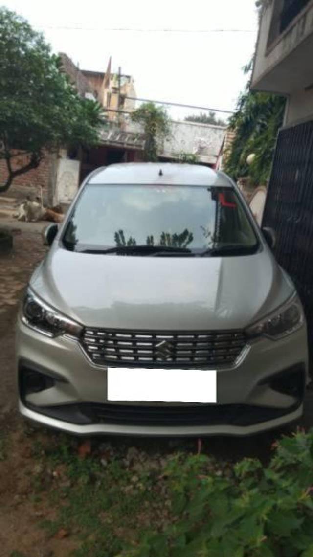 https://images10.gaadi.com/usedcar_image/4185785/original/processed_464864a3-0b03-4d69-99eb-6fc2b1e53917.jpg?imwidth=6402