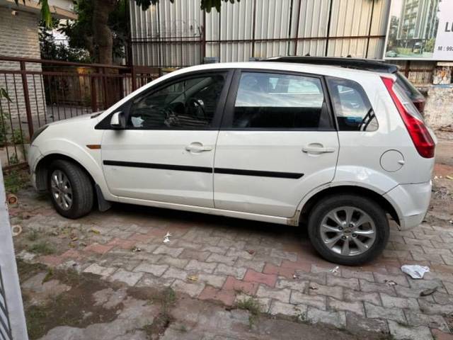 https://images10.gaadi.com/usedcar_image/4185809/original/processed_d50c4013-1754-4738-a16f-5d4d8ef08969.jpeg?imwidth=6400