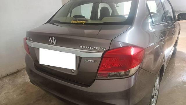 https://images10.gaadi.com/usedcar_image/4185886/original/processed_387417f8-5302-4979-9755-dc1b85f6b854.jpg?imwidth=6400