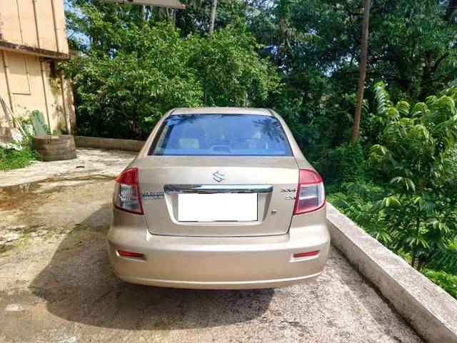 https://images10.gaadi.com/usedcar_image/4185918/original/processed_abb73ad8-deff-4fda-a471-008ae6cbdf86.jpeg?imwidth=6401