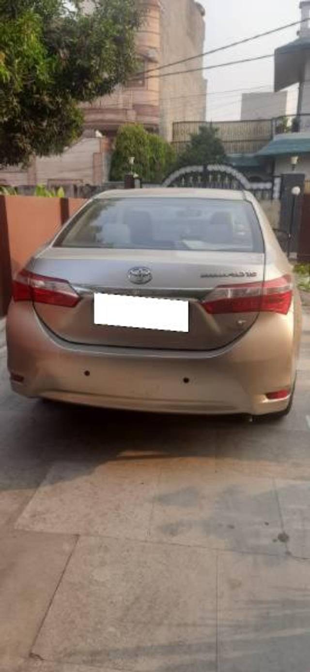 https://images10.gaadi.com/usedcar_image/4185984/original/processed_6d632e64-0f5b-441a-8b8c-2d9e3e3547f8.jpg?imwidth=6401