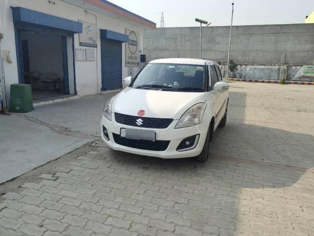 https://images10.gaadi.com/usedcar_image/4186041/original/processed_ccf11b94-0eaa-495f-854d-8b27e3197b8a.jpg?imwidth=6400