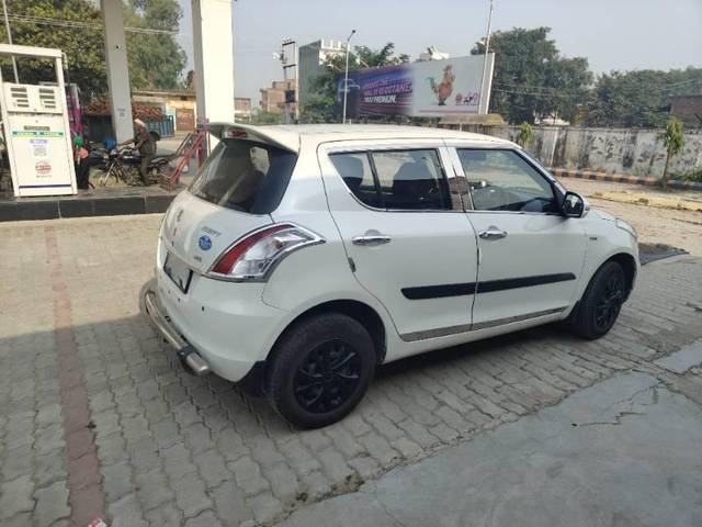 https://images10.gaadi.com/usedcar_image/4186041/original/processed_ff2cdf21-4c29-41c8-887c-946f7491716f.jpg?imwidth=6401