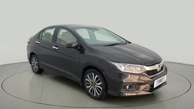 https://images10.gaadi.com/usedcar_image/4186049/original/dbd5156c02f1427479fc497cacc639a7.jpg?imwidth=6400