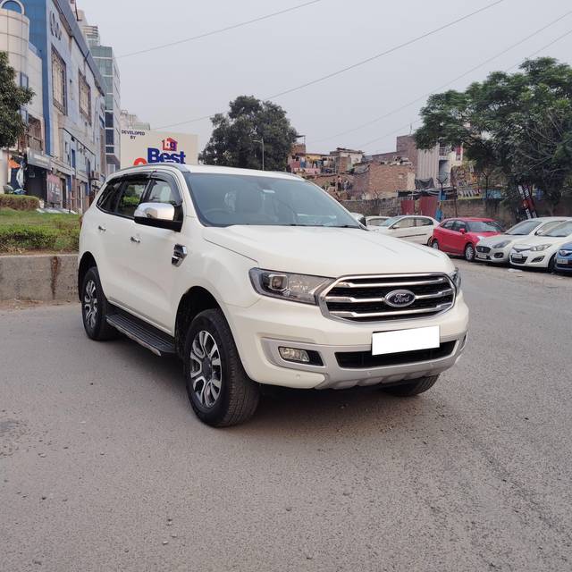 https://images10.gaadi.com/usedcar_image/4186096/original/processed_5f8e432454fc2a03751a1c63e10e9d04.jpg?imwidth=6400