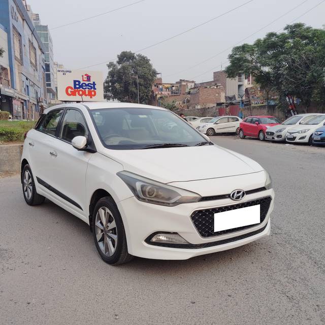 https://images10.gaadi.com/usedcar_image/4186110/original/processed_757d82f3655f49cec5cc5db24dcf026f.jpg?imwidth=6400