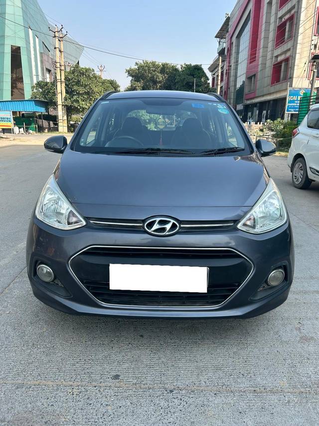 https://images10.gaadi.com/usedcar_image/4186186/original/processed_2b61c30f93f096ca61f8e78fbd4008df.jpg?imwidth=6401