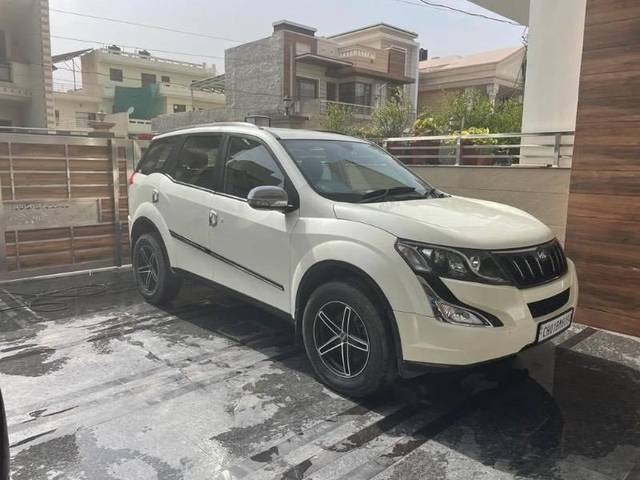 https://images10.gaadi.com/usedcar_image/4186217/original/processed_a3ff9e9b-c7bd-4498-b53b-4bdfaeb5caff.jpeg?imwidth=6400