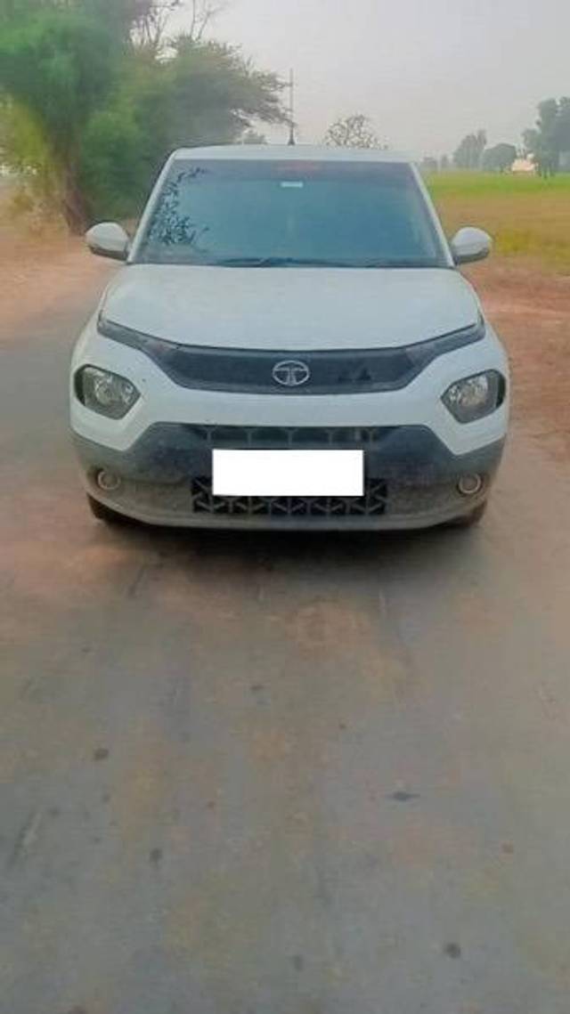 https://images10.gaadi.com/usedcar_image/4186237/original/processed_e72aba8a-b944-40d5-bedc-b1ed5d081387.jpg?imwidth=6400