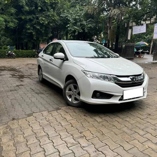 https://images10.gaadi.com/usedcar_image/4186247/original/processed_ac90b4ddc9cdba86b9c26d7735dcc141.jpg?imwidth=6400