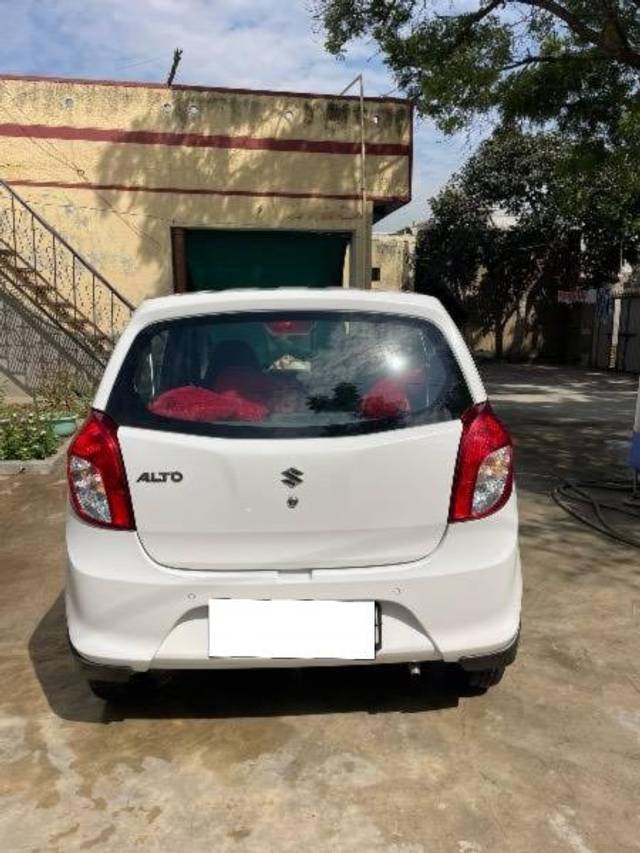 https://images10.gaadi.com/usedcar_image/4186263/original/processed_15f80ae2-3bcd-43c7-b9e6-ae90c8402d98.jpg?imwidth=6401