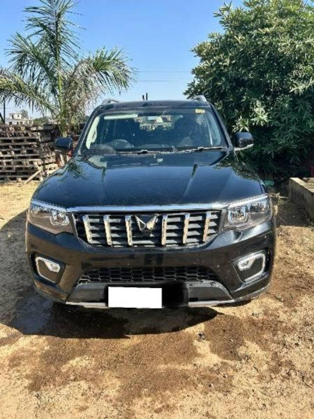 https://images10.gaadi.com/usedcar_image/4186280/original/processed_286c04cc-af9f-45c8-bda3-7f9a2ed84e74.jpeg?imwidth=6400