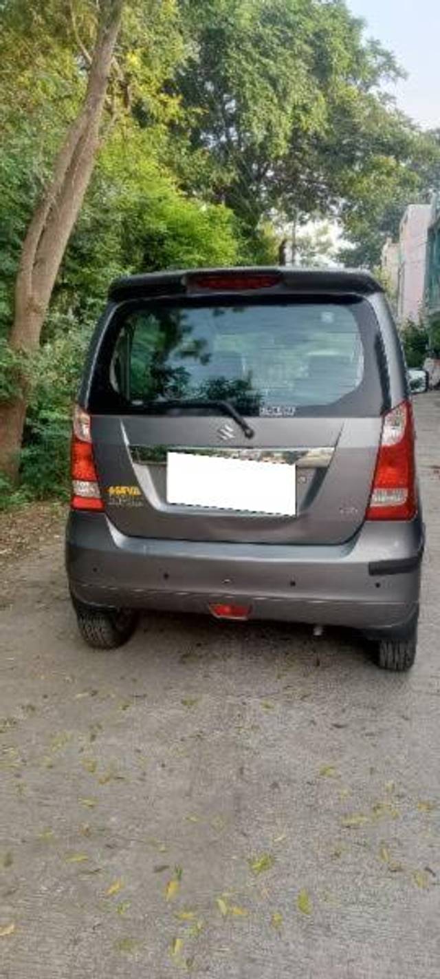 https://images10.gaadi.com/usedcar_image/4186310/original/processed_ea421fbe-cc57-4032-a1bb-fe14a3ba992b.jpg?imwidth=6401