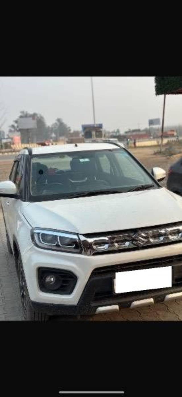 https://images10.gaadi.com/usedcar_image/4186329/original/processed_c7128915-80e1-4d00-ae75-78d0e90c2096.jpg?imwidth=6401