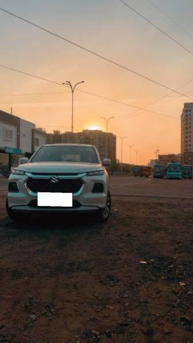 https://images10.gaadi.com/usedcar_image/4186343/original/processed_3f82c5b7-5e2f-4e47-9bb1-85a7b9b80cdb.jpeg?imwidth=6401