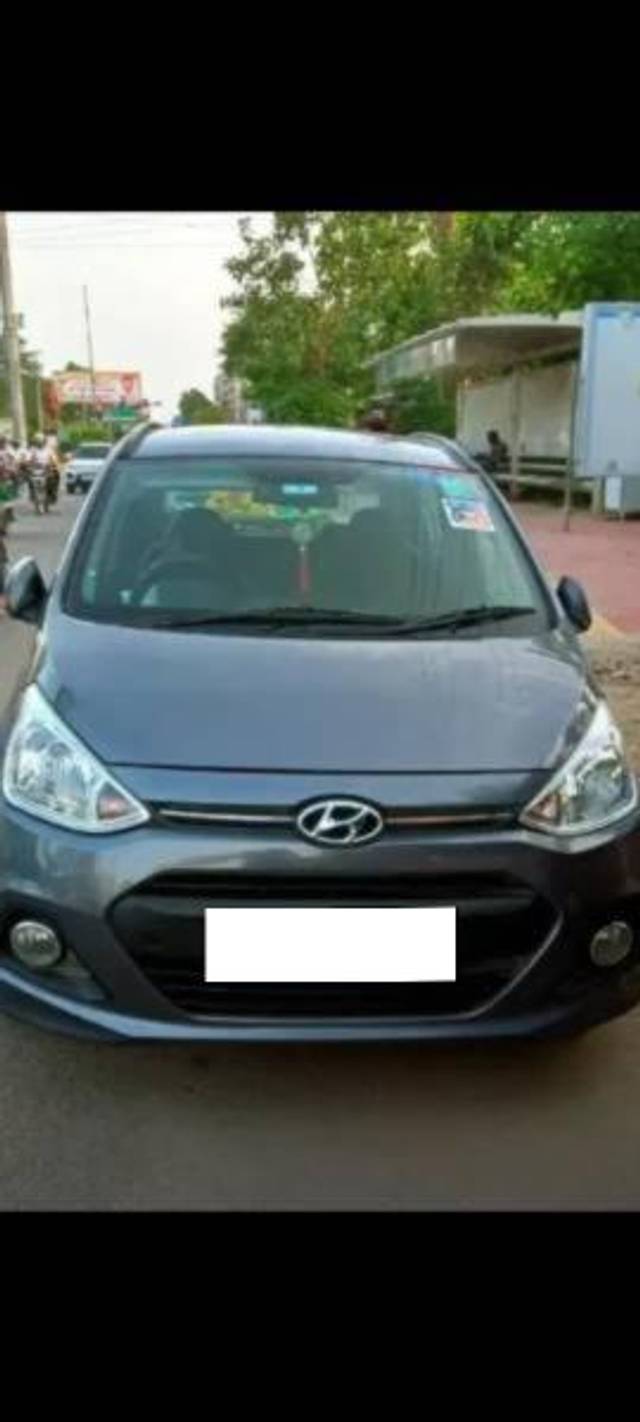 https://images10.gaadi.com/usedcar_image/4186406/original/processed_4d2302b3-2b40-4bf6-b339-6d3261b0cd3d.jpg?imwidth=6400