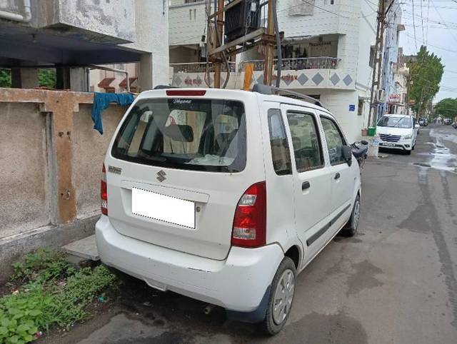 https://images10.gaadi.com/usedcar_image/4186463/original/processed_b5c1510d-86d2-4acb-9220-fc0127b9fc64.jpg?imwidth=6402