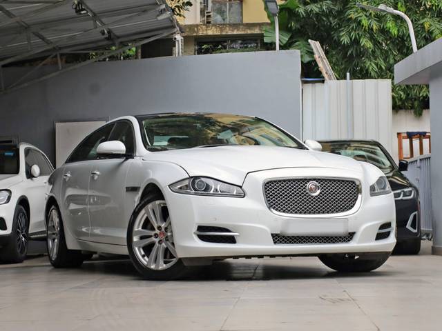 https://images10.gaadi.com/usedcar_image/4186593/original/processed_5d7d2a4898e7603fbacf5d656372818a.jpg?imwidth=6400