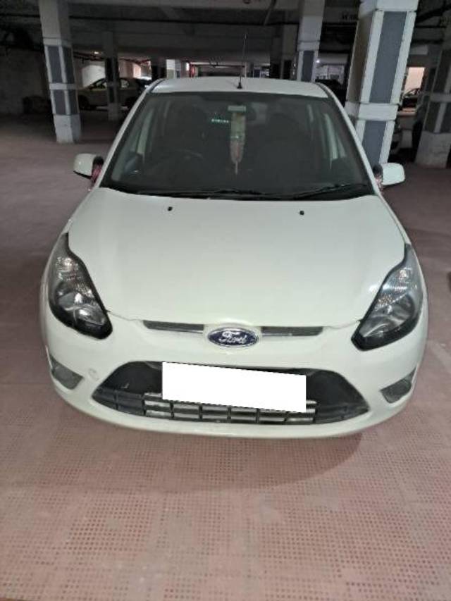 https://images10.gaadi.com/usedcar_image/4186635/original/processed_1c572156-f72a-46cf-8c40-8bf8dd332d47.jpg?imwidth=6400