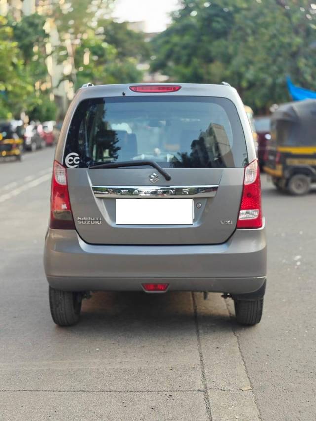 https://images10.gaadi.com/usedcar_image/4186671/original/processed_a0d1646589a0915dba3de6c03b39a575.jpg?imwidth=6402