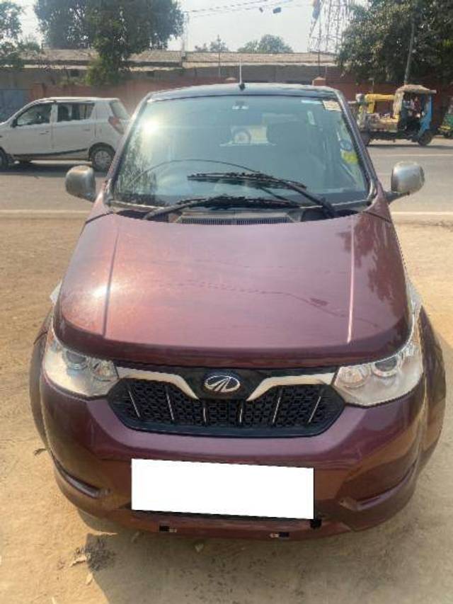 https://images10.gaadi.com/usedcar_image/4186720/original/0f2cc58be201a3a8c067ba4c64ab19f0.jpg?imwidth=6400