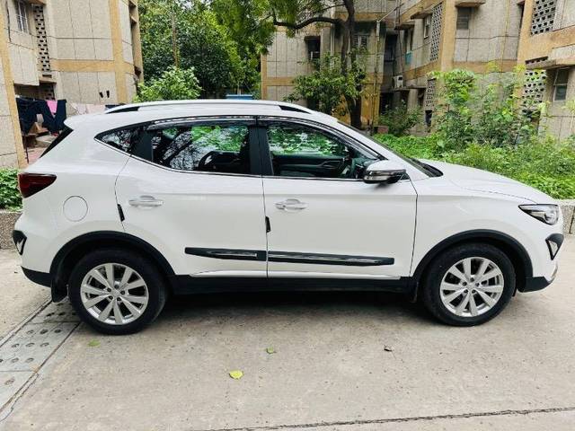 https://images10.gaadi.com/usedcar_image/4186741/original/b1fcc1801d2516553b2cb4fe865914e4.jpg?imwidth=6402